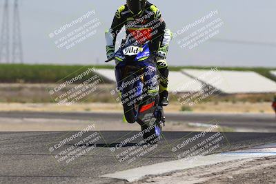 media/Aug-03-2025-TrackDaz (Sun) [[bf4a71acf9]]/A Group/12pm (Wheelie Bump)/
